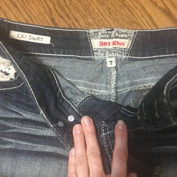 Denim low rise shorts - Picture 3 of 5